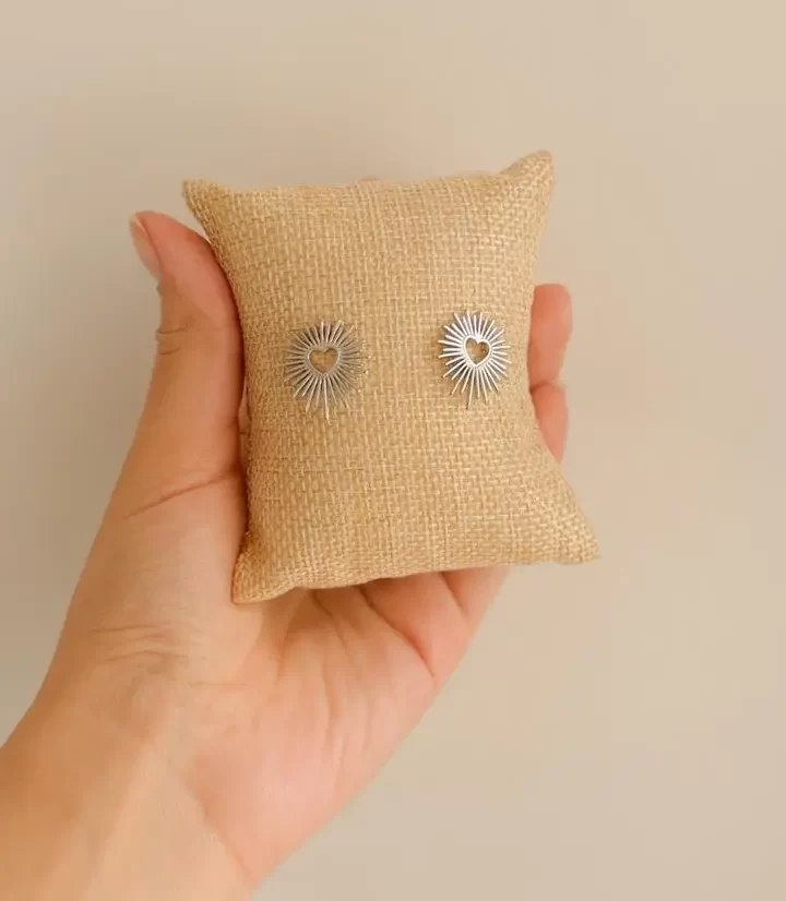 WhatsApp Image 2026-07-17 at 5.43.44 PM (3) Aretes Destello - Imagen 1