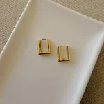 Aretes Capri